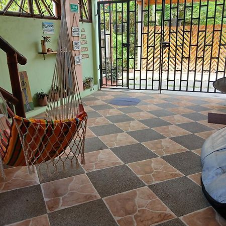 Hostal Casa Taisha Монтаньита Экстерьер фото